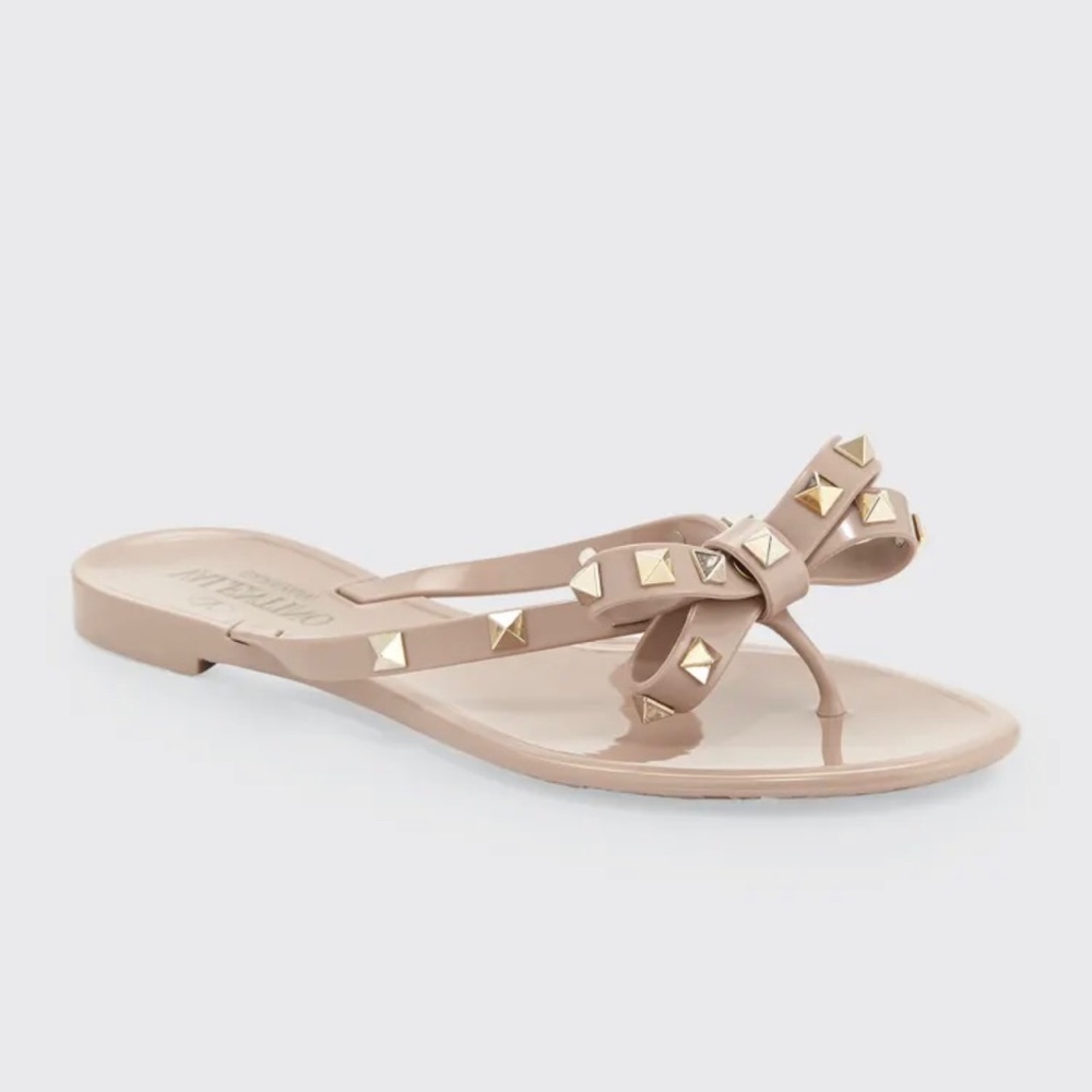 Valentino Garavani Bow
Rockstud PVC Jelly Flat Thong Sandals used